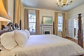 Renovated Historic Home w/ Yard: 2 Mi to Dtwn