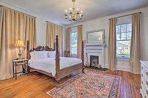 Renovated Historic Home w/ Yard: 2 Mi to Dtwn