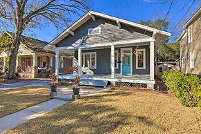 Renovated Historic Home w/ Yard: 2 Mi to Dtwn