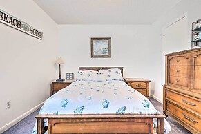 Cute & Cozy Gulf Shores Bungalow: 1/2 Mi to Beach!