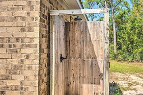 Cute & Cozy Gulf Shores Bungalow: 1/2 Mi to Beach!