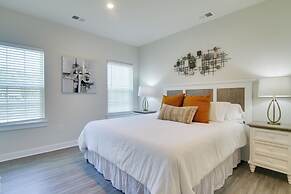 Covered Patio, Grill & Hammock: Frankford Home!