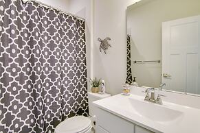 Covered Patio, Grill & Hammock: Frankford Home!