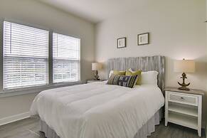 Covered Patio, Grill & Hammock: Frankford Home!