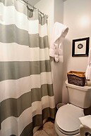 Stowe Vacation Rental w/ Deck & Mountain Views!