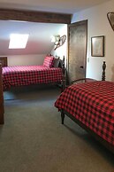 Stowe Vacation Rental w/ Deck & Mountain Views!