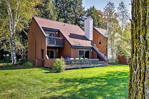 Stowe Vacation Rental w/ Deck & Mountain Views!