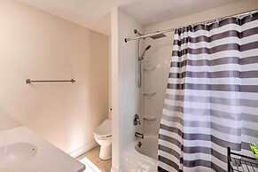 2 Mi to Churchill Downs: Louisville Home!