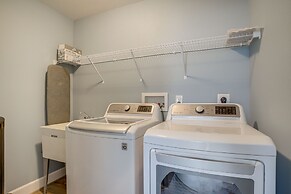 Screened Porch, Outdoor Shower: Millville Villa