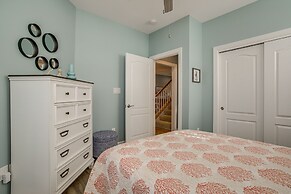 Screened Porch, Outdoor Shower: Millville Villa