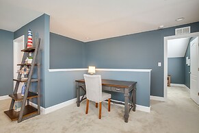 Screened Porch, Outdoor Shower: Millville Villa