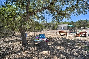 Family Friendly Hill Country Home: 13 Mi to Lake!