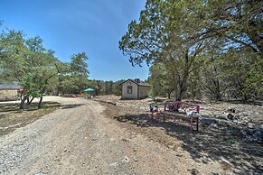 Family Friendly Hill Country Home: 13 Mi to Lake!