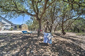 Family Friendly Hill Country Home: 13 Mi to Lake!