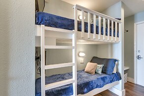 Pool & Ocean Views: Beachfront Condo in Galveston