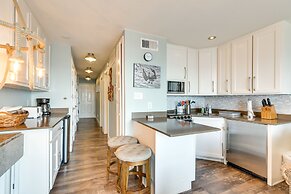 Pool & Ocean Views: Beachfront Condo in Galveston