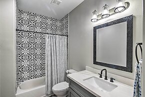 Boat Launch Access: Galveston Home Near Beach!