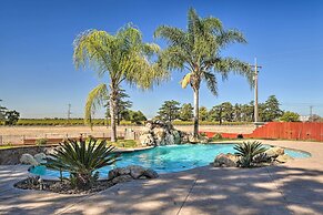Elk Grove Getaway w/ Saltwater Pool Near Wineries!