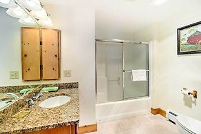 Inviting Ski-in/ski-out Condo at Jay Peak Resort!