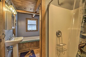 Upscale Montgomery Cabin, Near Jay Peak Resort!