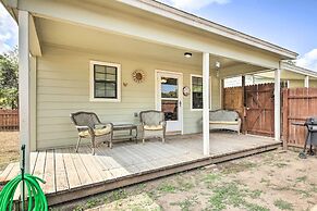 Cozy Canyon Lake Cottage: 1 Mi to Guadalupe River!