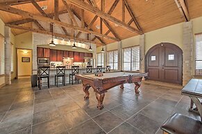 Lakeview Escape w/ Hot Tub, 1 Mi to Canyon Lake