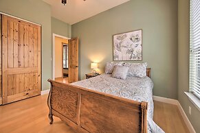 Lakeview Escape w/ Hot Tub, 1 Mi to Canyon Lake