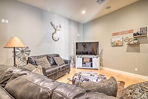 Lakeview Escape w/ Hot Tub, 1 Mi to Canyon Lake