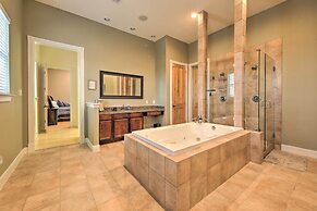 Lakeview Escape w/ Hot Tub, 1 Mi to Canyon Lake