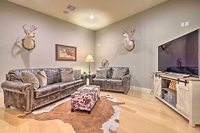 Lakeview Escape w/ Hot Tub, 1 Mi to Canyon Lake