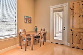 Lakeview Escape w/ Hot Tub, 1 Mi to Canyon Lake