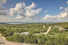 Lakeview Escape w/ Hot Tub, 1 Mi to Canyon Lake