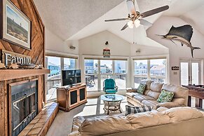 Sea Isle Galveston Getaway < 1 Mile to Beach!