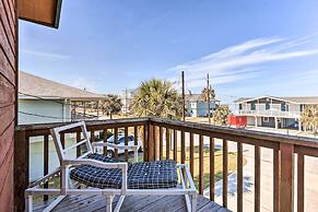 Sea Isle Galveston Getaway < 1 Mile to Beach!