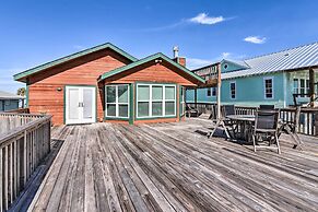 Sea Isle Galveston Getaway < 1 Mile to Beach!