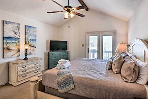 Sea Isle Galveston Getaway < 1 Mile to Beach!