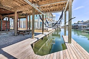 Sea Isle Galveston Getaway < 1 Mile to Beach!