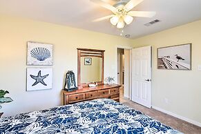 Walk to Sea Isle Beach: Bright Galveston Home!