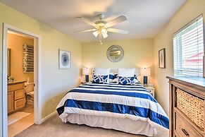 Walk to Sea Isle Beach: Bright Galveston Home!