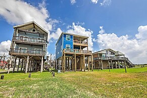 Villa Azul Galveston Home: Modern & Beachfront!