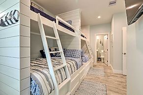 Villa Azul Galveston Home: Modern & Beachfront!