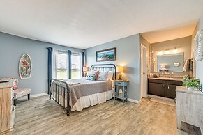 1/4 Mi to Seawall: Relaxing Galveston Condo!