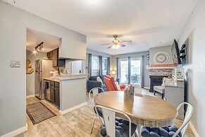 1/4 Mi to Seawall: Relaxing Galveston Condo!