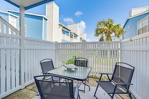 1/4 Mi to Seawall: Relaxing Galveston Condo!