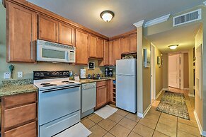 Oceanfront Condo w/ Pool in Galveston!