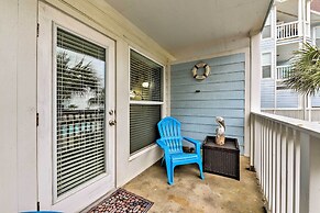 Oceanfront Condo w/ Pool in Galveston!