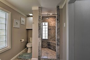 Steps to Sand: Galveston Beach Bungalow!