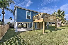 Steps to Sand: Galveston Beach Bungalow!