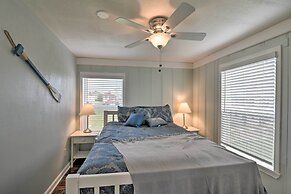 Steps to Sand: Galveston Beach Bungalow!