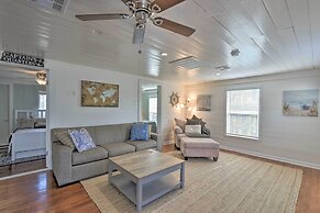 Steps to Sand: Galveston Beach Bungalow!